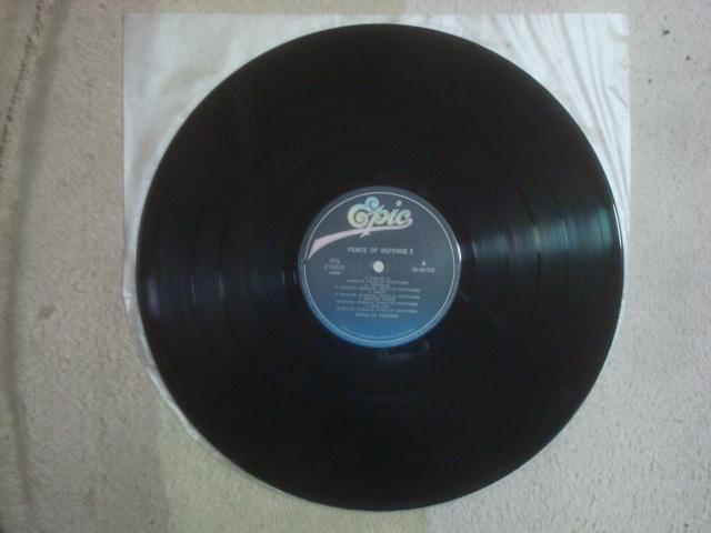 U / FENCE OF DEFENSE シュリンク/シール帯付LP < CD/DVD/ビデオ U / FENCE OF DEFENSE シュリンク/シール帯付LP < CD/DVD/ビデオの