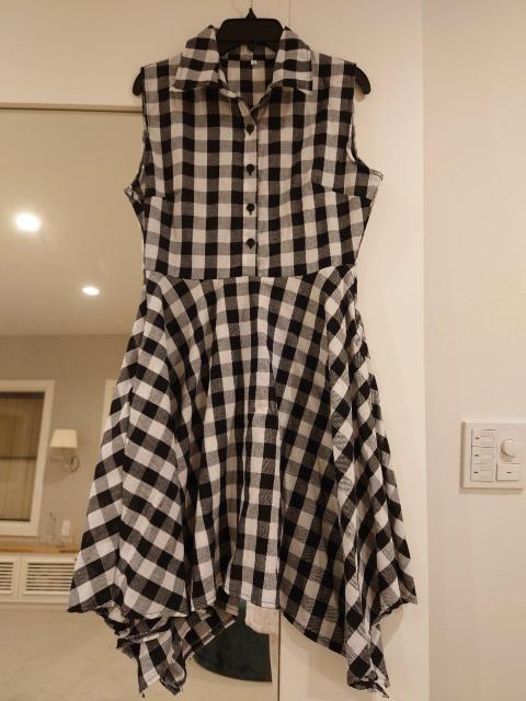 白黒ミニワンピース チェック柄 裾ギザギザおしゃれ Sサイズ < 女性ファッション  白黒ミニワンピース チェック柄 裾ギザギザおしゃれ Sサイズ  < 女性ファッションの