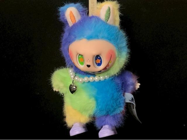 【激レア】LABUBU ラブブ ぬいぐるみ レインボーカラー モンスターズ THE MONSTERS ポップマート POPMART < おもちゃ 【激レア】LABUBU ラブブ ぬいぐるみ レインボーカラー モンスターズ THE MONSTERS ポップマート POPMART < おもちゃの