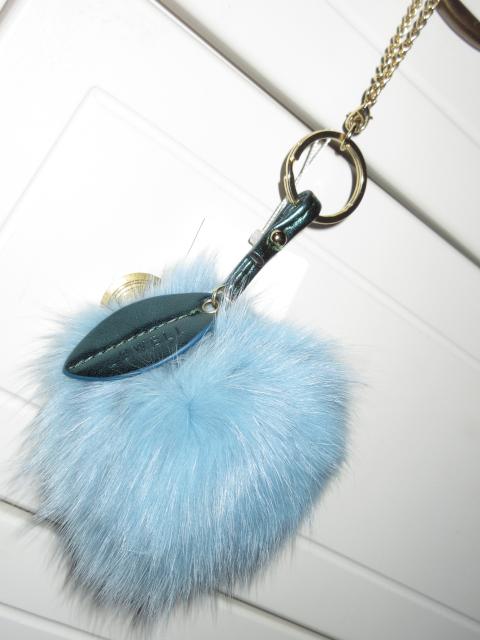 タグ付☆アップルチャーム*リンゴファーキーホルダー(ブルー) < 女性ファッション  タグ付☆アップルチャーム*リンゴファーキーホルダー(ブルー)  < 女性ファッションの