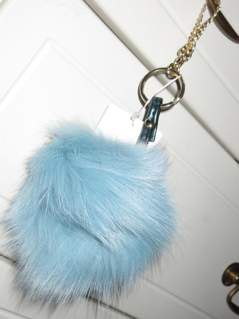 タグ付☆アップルチャーム*リンゴファーキーホルダー(ブルー) < 女性ファッション  タグ付☆アップルチャーム*リンゴファーキーホルダー(ブルー) < 女性ファッションの