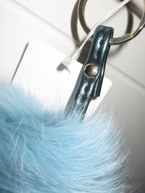 タグ付☆アップルチャーム*リンゴファーキーホルダー(ブルー) < 女性ファッション  タグ付☆アップルチャーム*リンゴファーキーホルダー(ブルー) < 女性ファッションの