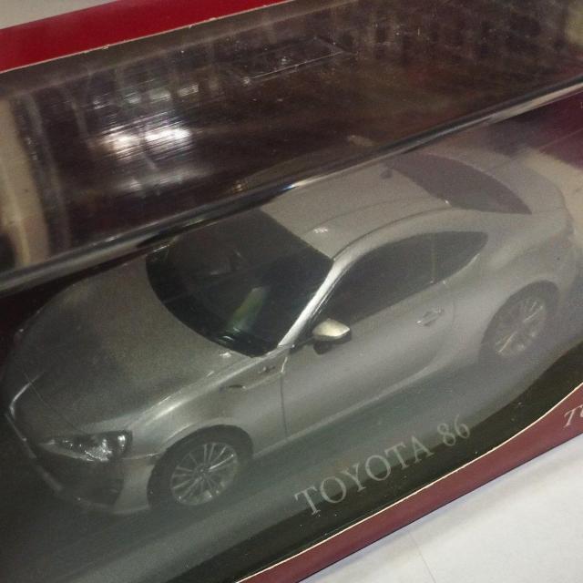 トヨタ 86 カラーサンプル 非売品 シルバー 1/30 < ホビー  トヨタ 86 カラーサンプル 非売品 シルバー 1/30 < ホビーの