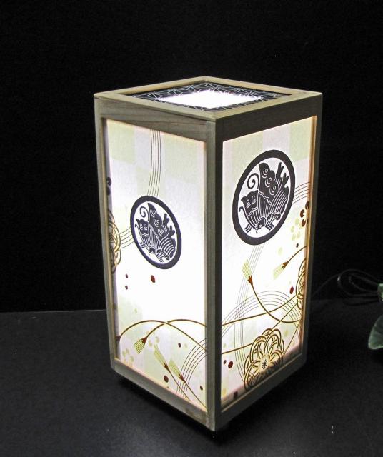 ★家紋の宿り木=「丸に揚羽蝶」(家紋変更可)/至福の明り・温もりのひととき/LED・檜枠造・フイルム加工・軽量/ < 家電/AV  ★家紋の宿り木=「丸に揚羽蝶」(家紋変更可)/至福の明り・温もりのひととき/LED・檜枠造・フイルム加工・軽量/ < 家電/AVの