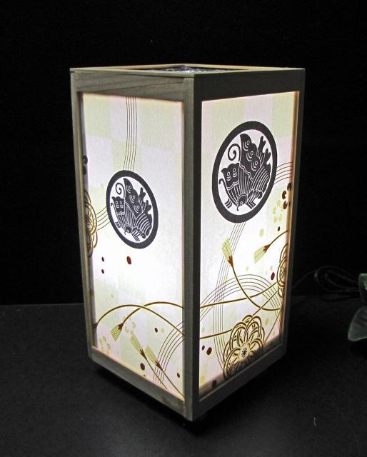 ★家紋の宿り木=「丸に揚羽蝶」(家紋変更可)/至福の明り・温もりのひととき/LED・檜枠造・フイルム加工・軽量/ < 家電/AV  ★家紋の宿り木=「丸に揚羽蝶」(家紋変更可)/至福の明り・温もりのひととき/LED・檜枠造・フイルム加工・軽量/ < 家電/AVの