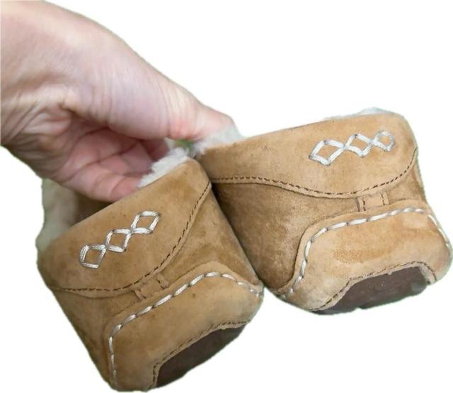 ◆UGG/アグ◆定番Ansleyアンスレーニットリボン★ベージュ7サイズ*ノードストローム購入♪ < ブランド  ◆UGG/アグ◆定番Ansleyアンスレーニットリボン★ベージュ7サイズ*ノードストローム購入♪ < ブランドの