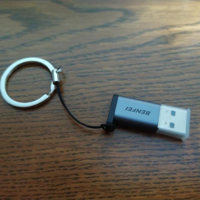 �y���g�p�i��10Gbps�Ή��z��USB Type-A - USB-C�A�_�v�^�[�� �� �Ɠd/AV�� 