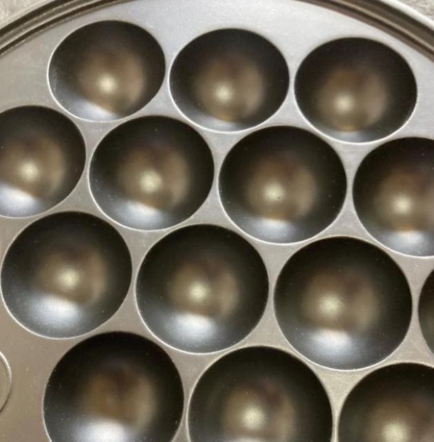 【外箱付】【説明書付】【写真参照】YAMAZEN 山善 電気たこ焼き器 18穴 SOP-650(R) < 家電/AV 【外箱付】【説明書付】【写真参照】YAMAZEN 山善 電気たこ焼き器 18穴 SOP-650(R) < 家電/AVの