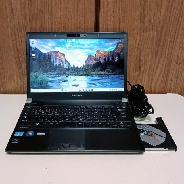 TOSHIBA dynabook Corei7 ������16GB �V�iSSD512GB Web�J���� DVD Windows11 �� PC�{��/���Ӌ@��� 