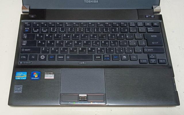 TOSHIBA dynabook Corei7 ������16GB �V�iSSD512GB Web�J���� DVD Windows11 �� PC�{��/���Ӌ@��� 