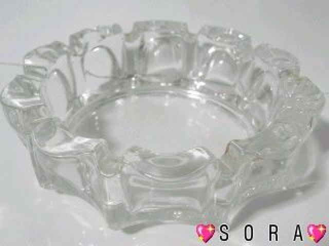 シンプルモダンなデザイン♪クリアガラス 卓上灰皿 < インテリア/ライフ シンプルモダンなデザイン♪クリアガラス 卓上灰皿 < インテリア/ライフの