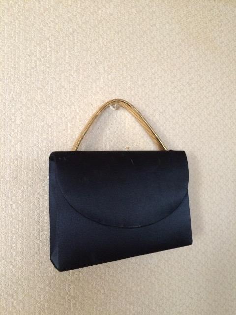 【即決】Black✖️ゴールド◆上品フォーマルバッグ < 女性ファッション  【即決】Black✖️ゴールド◆上品フォーマルバッグ < 女性ファッションの