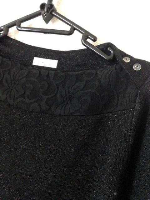 ブラック 黒 ラメ 花柄レース ボタンアクセント 半袖 ニット < 女性ファッション  ブラック 黒 ラメ 花柄レース ボタンアクセント 半袖 ニット < 女性ファッションの
