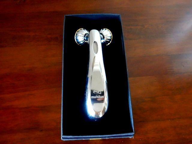 ★美顔ローラー フェイスローラー multifun 中古品 < 香水/コスメ/ネイル  ★美顔ローラー フェイスローラー multifun 中古品  < 香水/コスメ/ネイルの
