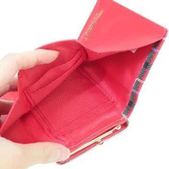 ハローキティ 財布 ダイカット 口金財布 がま口 三つ折り ウォレット サンリオ < 女性ファッション ハローキティ 財布 ダイカット 口金財布 がま口 三つ折り ウォレット サンリオ < 女性ファッションの