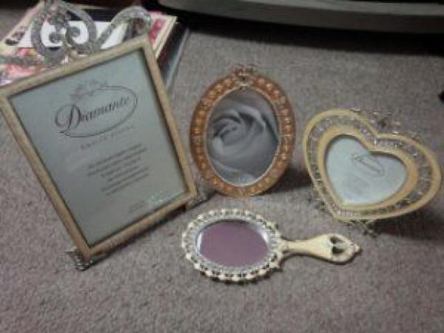 手鏡!可愛い綺麗!写真たては完売しましたすみません < インテリア/ライフ  手鏡!可愛い綺麗!写真たては完売しましたすみません  < インテリア/ライフの