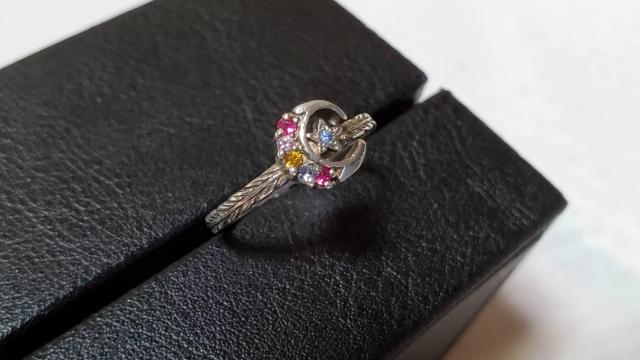 正規 ローリーロドキン マルチカラー クレセントムーン スター エングレイブド リング 10号 mixカラーサファイア SV925 < ブランド  正規 ローリーロドキン マルチカラー クレセントムーン スター エングレイブド リング 10号 mixカラーサファイア SV925 < ブランドの