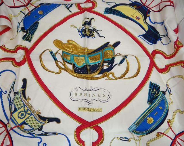 HERMES エルメス カレ90 SPRINGS 馬車柄 シルクスカーフ ホワイト系マルチカラー<USED>【送料無料】 < ブランド  HERMES エルメス カレ90 SPRINGS 馬車柄 シルクスカーフ ホワイト系マルチカラー<USED>【送料無料】 < ブランドの