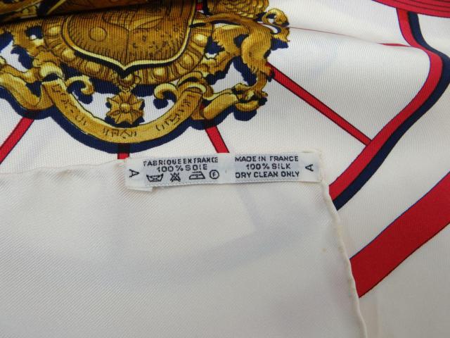 HERMES エルメス カレ90 SPRINGS 馬車柄 シルクスカーフ ホワイト系マルチカラー<USED>【送料無料】 < ブランド  HERMES エルメス カレ90 SPRINGS 馬車柄 シルクスカーフ ホワイト系マルチカラー<USED>【送料無料】 < ブランドの