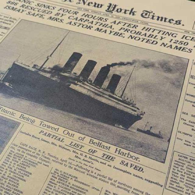 Viy|X^[zThe New York Times^j[[NE^CY@Titanic  zr[ 