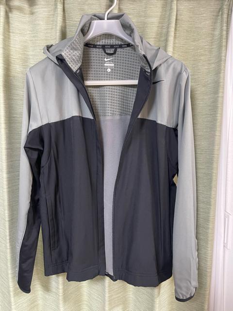 Nike �i�C�L�@�i�C�����W���P�b�g �O���[/�u���b�N �T�C�YL �i�C�����W���P�b�g �E�B���h�u���[�J�[ �W���[�W NIKE �� �u�����h�� 