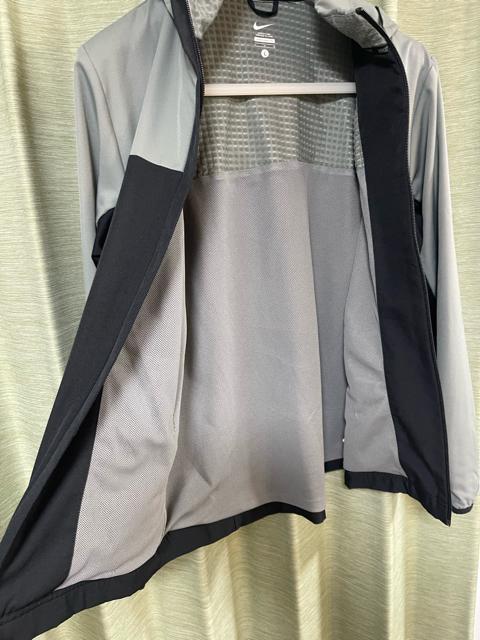 Nike �i�C�L�@�i�C�����W���P�b�g �O���[/�u���b�N �T�C�YL �i�C�����W���P�b�g �E�B���h�u���[�J�[ �W���[�W NIKE �� �u�����h�� 