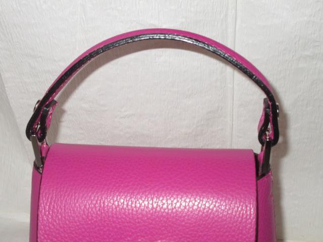 未使用☆牛革ワンハンドルハンドバッグ*2wayショルダー*ピンク < 女性ファッション  未使用☆牛革ワンハンドルハンドバッグ*2wayショルダー*ピンク < 女性ファッションの