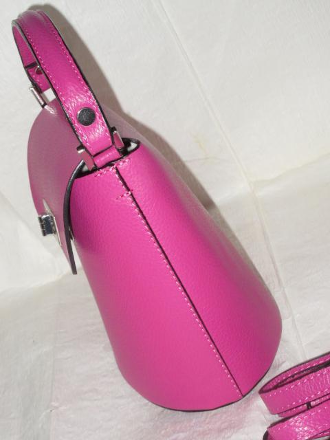 未使用☆牛革ワンハンドルハンドバッグ*2wayショルダー*ピンク < 女性ファッション  未使用☆牛革ワンハンドルハンドバッグ*2wayショルダー*ピンク < 女性ファッションの