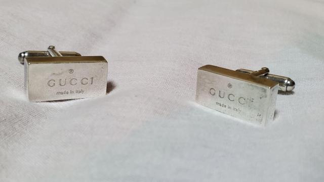 正規 レア グッチ ヴィンテージ ブランドロゴ文字 スクエアカフス SVアイコンカフリンクス クラシックエンブレム ブロックボタン < ブランド  正規 レア グッチ ヴィンテージ ブランドロゴ文字 スクエアカフス SVアイコンカフリンクス クラシックエンブレム ブロックボタン  < ブランドの