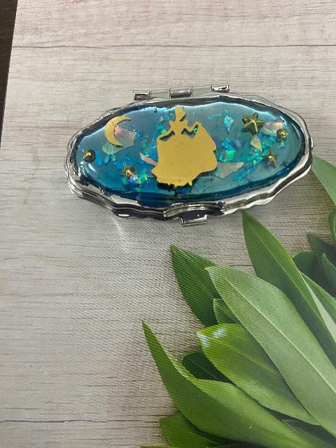 ハンドメイド レジンで作ったピルケース シンデレラ < 女性ファッション  ハンドメイド レジンで作ったピルケース シンデレラ < 女性ファッションの