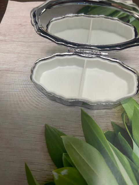 ハンドメイド レジンで作ったピルケース シンデレラ < 女性ファッション  ハンドメイド レジンで作ったピルケース シンデレラ < 女性ファッションの