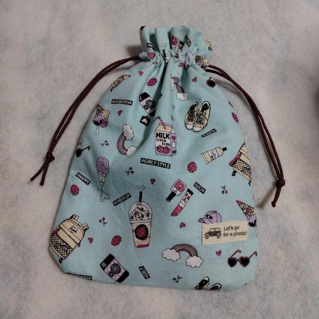 ★ハンドメイド★小さめ巾着★ポップ柄★小物入れ★化粧ポーチなどに < 女性ファッション ★ハンドメイド★小さめ巾着★ポップ柄★小物入れ★化粧ポーチなどに < 女性ファッションの