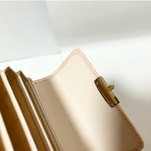 美品 フルラ FURLA カードケース レザー < ブランド  美品 フルラ FURLA カードケース レザー < ブランドの