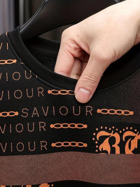 超お買い得2090円★メンズの厚手フリース裏地付きスウェットシャツ - "サベージ"プリント付きUSAサイズS(日本サイズL相当) < 男性ファッション  超お買い得2090円★メンズの厚手フリース裏地付きスウェットシャツ - "サベージ"プリント付きUSAサイズS(日本サイズL相当) < 男性ファッションの