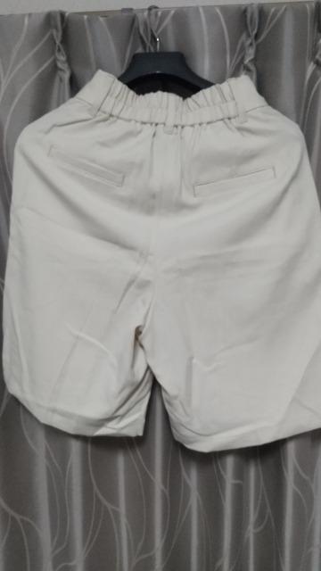 LOWRYS FARMクリーム色系のショートパンツ★フリーサイズ < ブランド  LOWRYS FARMクリーム色系のショートパンツ★フリーサイズ < ブランドの