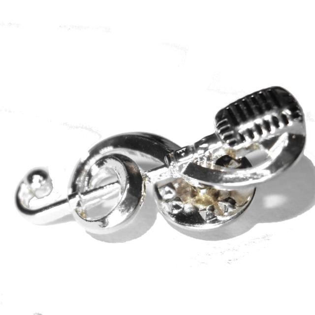 ガイコツマイク ト音記号 ピンバッジ バッジ ピンズ ピンブローチ ブローチ ラペルピン 銀色 シルバー色 < 男性アクセサリー/時計  ガイコツマイク ト音記号 ピンバッジ バッジ ピンズ ピンブローチ ブローチ ラペルピン 銀色 シルバー色 < 男性アクセサリー/時計の