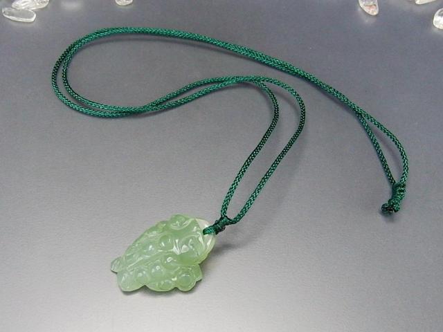 金運開運天然石ひすいネフライト金蟾3D彫りペンダント緑糸ネックレス < 女性アクセサリー/時計  金運開運天然石ひすいネフライト金蟾3D彫りペンダント緑糸ネックレス < 女性アクセサリー/時計の