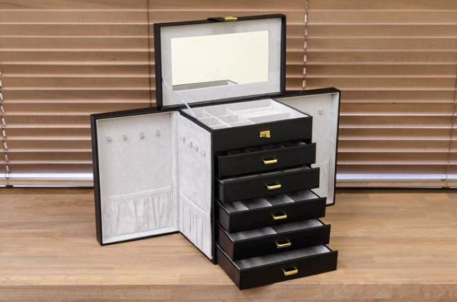 【送料無料】ジュエリーボックス 宝石 アクセサリー入れ ケース 大容量 アウトレット < インテリア/ライフ  【送料無料】ジュエリーボックス 宝石 アクセサリー入れ ケース 大容量 アウトレット < インテリア/ライフの