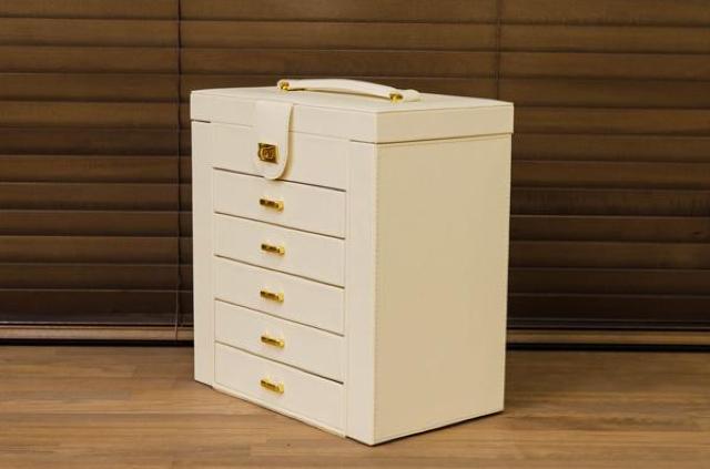 【送料無料】ジュエリーボックス 宝石 アクセサリー入れ ケース 大容量 アウトレット < インテリア/ライフ  【送料無料】ジュエリーボックス 宝石 アクセサリー入れ ケース 大容量 アウトレット < インテリア/ライフの