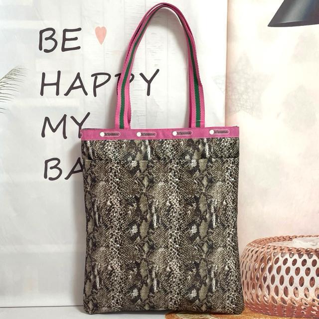 ★新品未使用★LeSportsac レスポートサック クラシックパイソン トートバッグ 2339 送料無料 < 女性ファッション  ★新品未使用★LeSportsac レスポートサック クラシックパイソン トートバッグ 2339 送料無料 < 女性ファッションの