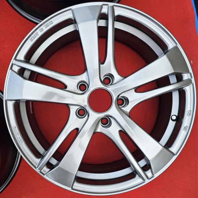 ブリヂストン SUVENCER AW5Sアルミホイール 17インチ7J+40 PCD114.3 ホイールのみ4本セツトプレウスα < 自動車/バイク ブリヂストン SUVENCER AW5Sアルミホイール 17インチ7J+40 PCD114.3 ホイールのみ4本セツトプレウスα < 自動車/バイク