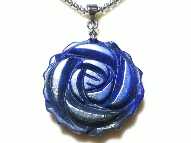 天然石★ラピスラズリ 薔薇彫り ペンダント < 女性アクセサリー/時計 天然石★ラピスラズリ 薔薇彫り ペンダント < 女性アクセサリー/時計の