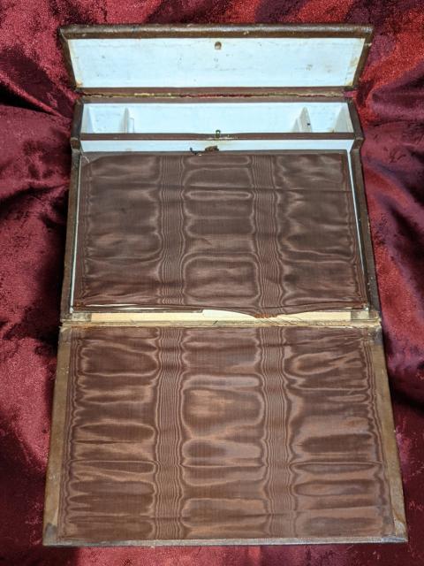 アンティーク 本革 レターボックス 骨董品 美術品 BOX 箱 ケース < インテリア/ライフ  アンティーク 本革 レターボックス 骨董品 美術品 BOX 箱 ケース < インテリア/ライフの