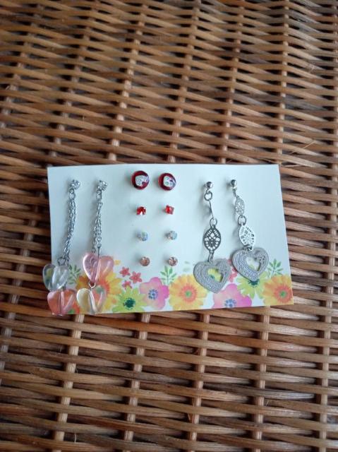 ☆お得☆キラキラ ピアス ラインストーン ハート セット 4 < 女性アクセサリー/時計  ☆お得☆キラキラ ピアス ラインストーン ハート セット 4  < 女性アクセサリー/時計の