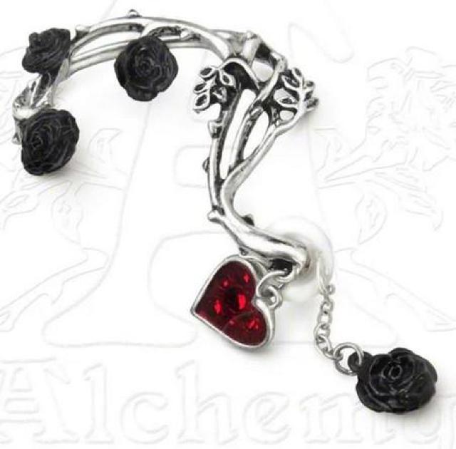 ALCHEMY GOTHIC: BED OF BLOOD ROSESイヤーラップ < 女性アクセサリー/時計  ALCHEMY GOTHIC: BED OF BLOOD ROSESイヤーラップ  < 女性アクセサリー/時計の