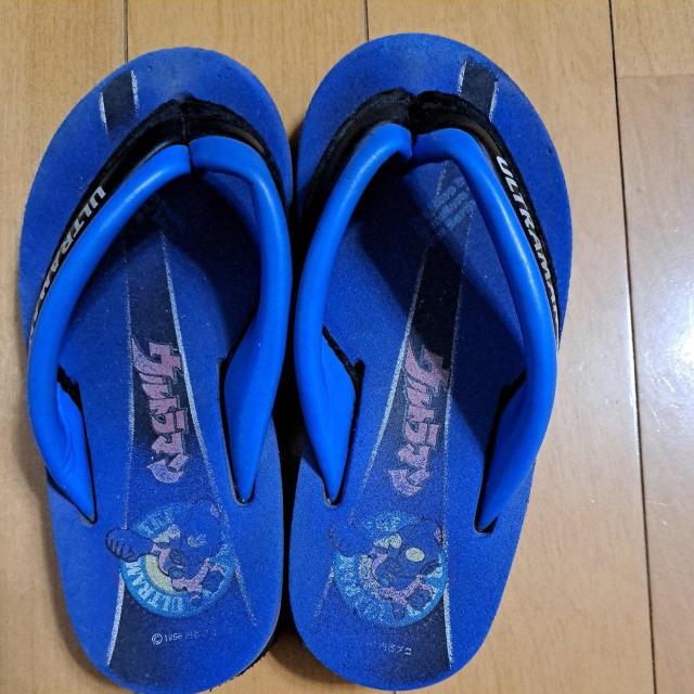 ウルトラマンのビーチサンダル18cm < アニメ/コミック/キャラクター  ウルトラマンのビーチサンダル18cm  < アニメ/コミック/キャラクターの