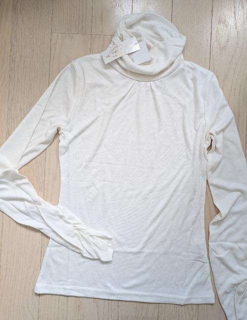 L★くしゅくしゅ袖★指穴★タートルネックトップス★新品★送料無料 < 女性ファッション L★くしゅくしゅ袖★指穴★タートルネックトップス★新品★送料無料 < 女性ファッションの