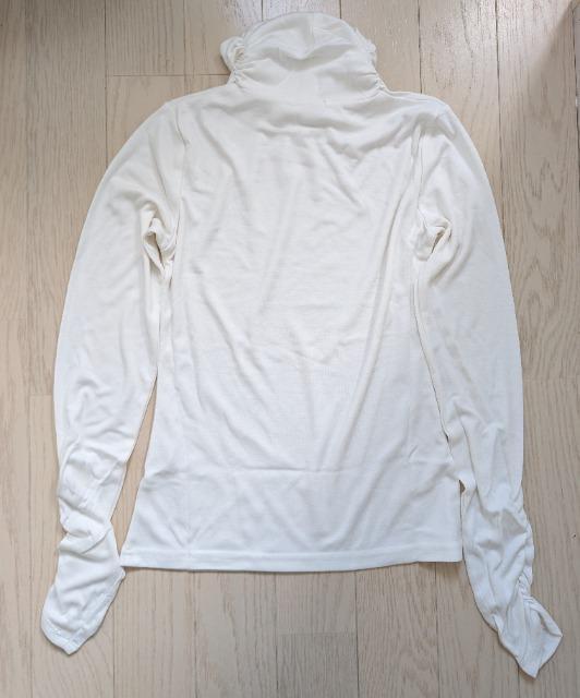 L★くしゅくしゅ袖★指穴★タートルネックトップス★新品★送料無料 < 女性ファッション L★くしゅくしゅ袖★指穴★タートルネックトップス★新品★送料無料 < 女性ファッションの