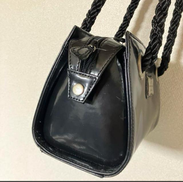 y1~X^[gzy{Wmz U[ ~ V_[obO