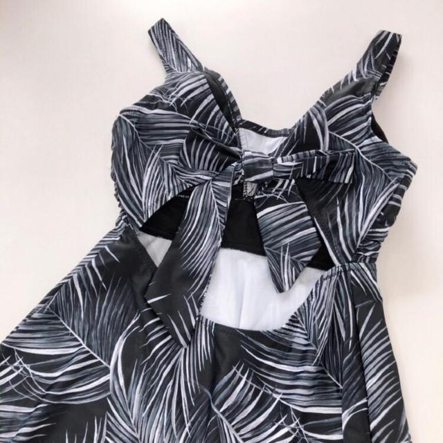 新品!!◆ワンピースタイプ水着2点セット◆ボタニカル柄M*ショーツ付き♪ひらひらスカート★ < 女性ファッション 新品!!◆ワンピースタイプ水着2点セット◆ボタニカル柄M*ショーツ付き♪ひらひらスカート★ < 女性ファッションの
